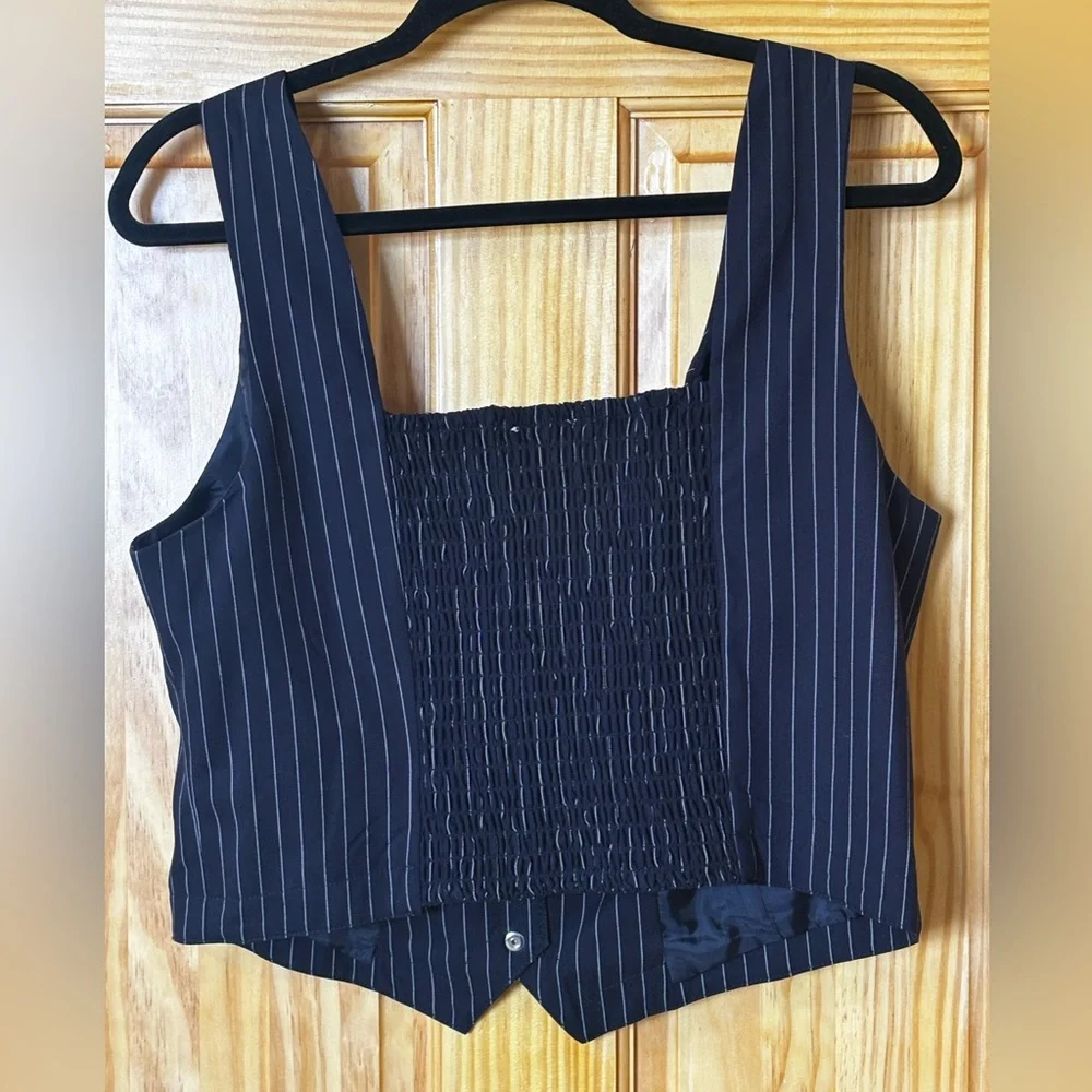 Navy Pinstripe Tailored Vest Top – Button Front – NWOT - Picture 2 of 3
